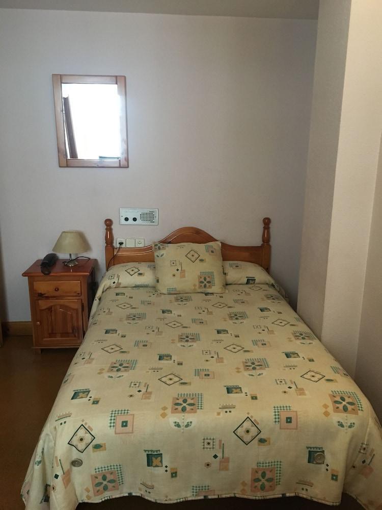 Hotel Anglada Vielha Exteriör bild